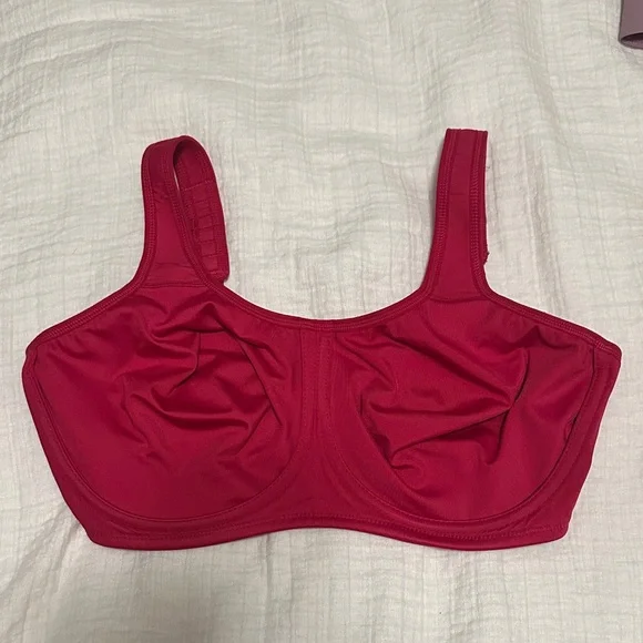 Wacoal Red Sports Bra - Picture 1 of 4